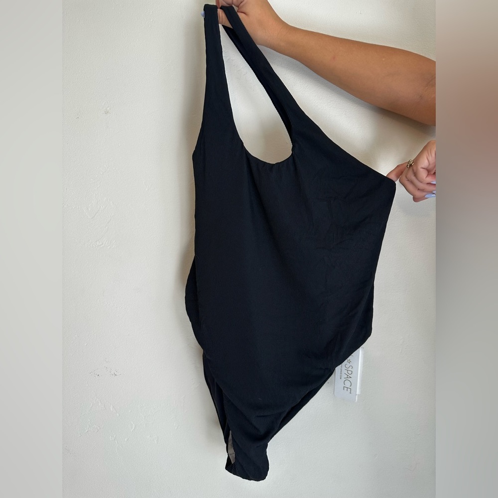 L*Space One Piece Tank, 12
